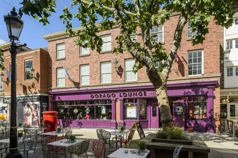 Dorado Lounge photo 1